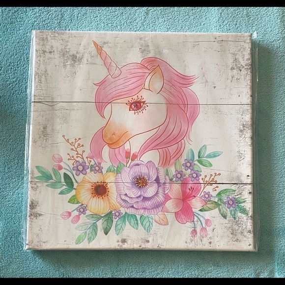 NWT-UNICORN CANVAS PRINT - Picture 8 of 9